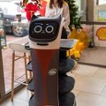 欧州のガソリンスタンドがPuduの配膳ロボット「BellaBot」「KettyBot」を導入！シェルと連携　その業務内容は