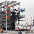 18mの「動く実物大ガンダム」を小学生が遠隔操作！巨大ロボットを動かす体験に笑顔と歓喜　GFY「ガンダムの仕組みを学ぶ教育プログラム」