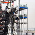 18mの「動く実物大ガンダム」を小学生が遠隔操作！巨大ロボットを動かす体験に笑顔と歓喜　GFY「ガンダムの仕組みを学ぶ教育プログラム」