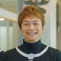 「打倒、仮面ライダー!」香取慎吾さんがショッカーのリーダーに  人材情報を可視化する「カオナビ」新TVCM イカデビルと共演