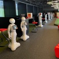 24時間営業の無人フィットネスジム「FOGO GYM & GOLF」でPepper12台が稼働! 非対面・非接触での店舗運営をサポート