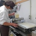 モリロボのクレープロボット「Q」の導入で売上2～3倍増！職場改善も同時に実現　沖縄の就労支援作業所「しまねこクレープ」