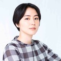 【動画】長澤まさみがアムロとシャアと共演「機動戦士ガンダム」連邦軍の採用官に!? 『コグナビ』新CMとメイキング動画を公開