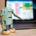 リビングロボットと藤田医科大と共同研究 メカトロウィーゴを介護分野向け「見守りウィーゴ」開発へ その研究内容は