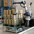 テレイグジスタンス製ロボットソリューションの物流施設導入へ センコーの物流施設で自律と遠隔操作のハイブリッド実証実験を実施
