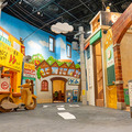 写真で見るジブリパーク【1】「ジブリパーク」開園！オープニングセレモニー開催 「ジブリの大倉庫」-ジブリがいっぱい