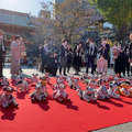 ソニー「アイボの七五三」を今年も神田明神で開催　約30体のaiboが揃って「二礼二拍手一礼」に挑戦！