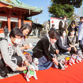 ソニー「アイボの七五三」を今年も神田明神で開催　約30体のaiboが揃って「二礼二拍手一礼」に挑戦！