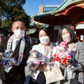ソニー「アイボの七五三」を今年も神田明神で開催　約30体のaiboが揃って「二礼二拍手一礼」に挑戦！