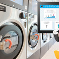 ロボホンが接客する洗剤を使わないコインランドリー「wash+」、中葛西店と明海店でもロボホンを導入したサービスを開始