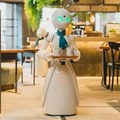ロイヤルホールディングス、オリィ研究所と業務提携「分身ロボット」が活躍する次世代型カフェ・レストラン等の開発・運営で協業