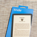 Amazon「Kindle (第11世代) 電子書籍リーダー」実機レビュー 特徴と改良点、課題と注意点 比較機種は「Fire HD8」!?