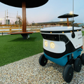 米Cartken、Jetson搭載の自律搬送ロボット、日本でもイオンモールでコーヒーや食品を配送中　Robot as a Serviceでデリバリー展開