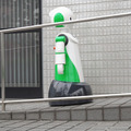 ヴイストン 研究開発用の等身大ロボット「Robovie-R4」を発売 メガローバーVer.3.0を採用 内蔵バッテリーから搭載機器に給電可能