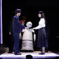 「人間とアンドロイドを区別しない」不思議な喫茶店を舞台にした演劇版『イヴの時間』12/29まで