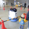 豊田スタジアムに13機のロボットが集結 愛知県サービスロボット社会実装推進事業「ARX」開催レポート(前編)「サービスロボット実証実験」編