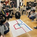 エリクソン、KDDIの社員が横浜市立箕輪小学校で授業 ロボット制御の基本、ロボット活用の重要性や将来的な応用の可能性を伝える