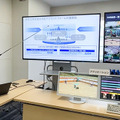 物流DXを加速するNECの最新技術　安全と効率を両立させる自動搬送ロボット制御／大量のAIカメラ映像をエッジとクラウドで分散処理