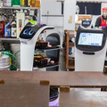 ネコ型配膳ロボット10台が同時フル稼働！ロボット向けに店内を改修した食事処「漁師料理 かなや」での稼働公開　DFA Robotics