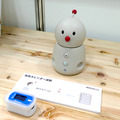 会話と抱っこで介護者負担を軽くするロボットや指圧ロボ、自動歯ブラシなど 東京ケアウィーク2023のロボット