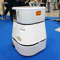 会話と抱っこで介護者負担を軽くするロボットや指圧ロボ、自動歯ブラシなど 東京ケアウィーク2023のロボット