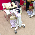 会話と抱っこで介護者負担を軽くするロボットや指圧ロボ、自動歯ブラシなど 東京ケアウィーク2023のロボット