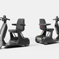 トヨタ 「歩く」をアシストするモビリティ「C+walk S」を発売　立ち乗り「C+walk T」、「C+pod」も一部改良