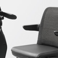 トヨタ 「歩く」をアシストするモビリティ「C+walk S」を発売　立ち乗り「C+walk T」、「C+pod」も一部改良