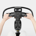 トヨタ 「歩く」をアシストするモビリティ「C+walk S」を発売　立ち乗り「C+walk T」、「C+pod」も一部改良