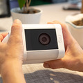 Amazon リング・ホームセキュリティカメラ「Spotlight Cam Plus」製品レビュー　バッテリーで設置が楽々、ライブ映像をスマホやEchoで確認