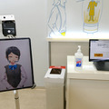 PLEN Roboticsとugo、寿司ロボのスズモフェアでコラボ　飲食店での受付・配席を自動化