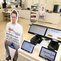 PLEN Roboticsとugo、寿司ロボのスズモフェアでコラボ　飲食店での受付・配席を自動化
