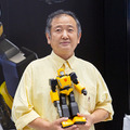 Robosenがトランスフォーマーの高性能ロボット製品群を「東京おもちゃショー」で展示　バンブルビーや映画版リアルモデルもお披露目、塩屋翼氏と河森監督も登壇