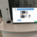 市役所の案内は音声技術と21.5インチのタッチパネルにお任せ！草加市役所の新本庁舎で案内用 AIシステム5台が本番稼働 タケロボ