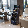 KEENON Roboticsが最新型の配膳・配送・下げ膳ロボット2機種を発表　最大20台まで複数ロボットの共同稼動が可能