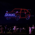 HONDA創立75周年記念イベントで500機のドローンショーを披露　シビックRS、ホンダジェット、ASIMO等が夜空に登場 歓声あがる