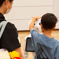 ロボットと触れあい 子ども達の笑顔あふれる「ちょっと先のおもしろい未来」(ちょもろー) 開催レポート
