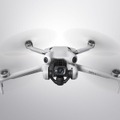 DJI、オールインワン型空撮ミニカメラドローン「Mini 4 Pro」を発表！全方向障害物検知で安定飛行、映像関連機能などを強化