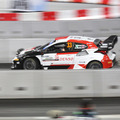 WRC「ラリージャパン」豊田スタジアム初の特設コースをラリーカーが激走！写真で見るジャンプ/ドリフト/熱戦の迫力