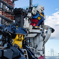 搭乗型ロボット「アーカックス」が走行デモを初披露、４足歩行ライド「SR-02」に「ねこずきん」搭乗！動くガンダムGFY横浜に大集結の日