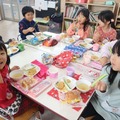 園児たちが遠隔からキュウリの収穫を体験　AGRISTが鹿児島市の幼稚園と約1000キロ先に埼玉県の農場を繋ぐ