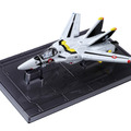 アニメ『超時空要塞マクロス』と「トミカ」が初コラボ！バルキリー3種を4月発売　一条/ジーナス/フォッカー機　河森正治氏が監修