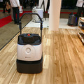 現金決済端末搭載の猫ロボや店内搬送ロボ、防水対応の移乗介護ロボやChatGPT搭載Pepper　最新小売＆介護ロボ事情