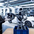 メルセデスベンツが工場内でヒューマノイドロボット「Apollo」を試験導入　ヒト型ロボットのメリットとは