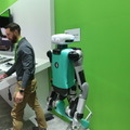 「GTC 2024」展示ホールはヒューマノイドなど次世代の情報を求めて超満員　現地の様子を写真と動画で体験