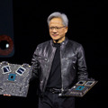 NVIDIA 大規模言語モデルと生成AIにも特化した「Blackwell プラットフォーム」とは　性能向上は最大30倍、コスト/エネルギー消費は最大1/25に
