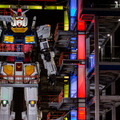 横浜の動くガンダム、アムロのセリフでお別れを告げる　最後の起動実験を花火とドローンショーで飾った「GFYグランドフィナーレ」