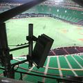 PayPayドーム内の通信基地局をソフトバンクが公開 立入禁止の基地局エリアを見学、ドーム球場の利点と課題 ミリ波の現状を聞く