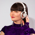 NTT オープンイヤー型なのに音漏れを抑制 音楽を聴きながら会話もできる耳スピ新製品「nwm ONE」 磯村勇斗さんが体験した感想は・・