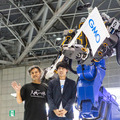 ヒューマノイドや巨大な汎用人型重機、自動搬送ロボ、犬型軍用ロボなど多数展示　GMO AIRのビジョンや狙いを内田社長に聞く